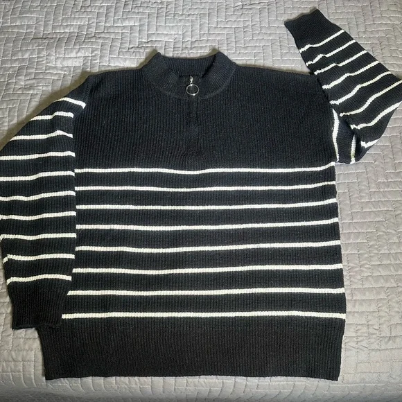 Chic Soul Black and White Striped Sweater XL - Picture 2 of 5